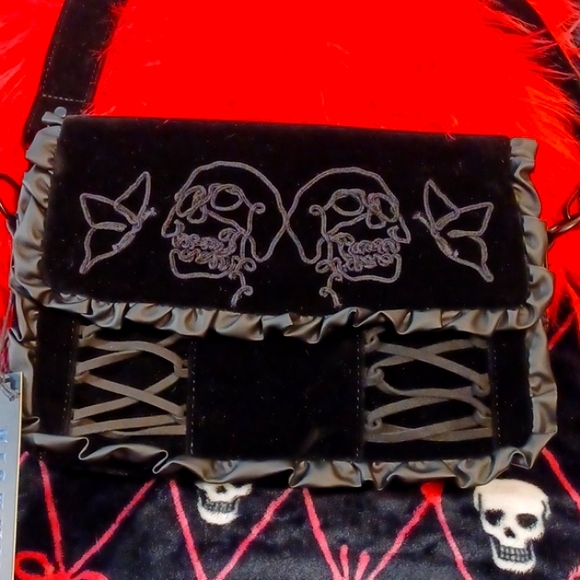 DISTURBIA CLARICE CROSSBODY BUCKEL VELVET CROSSBODY BAG BLACK - Picture 1 of 16